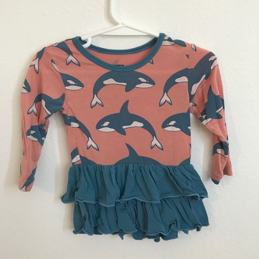 Kickee - Orca - outfit - 6-12 months. EUC no holes